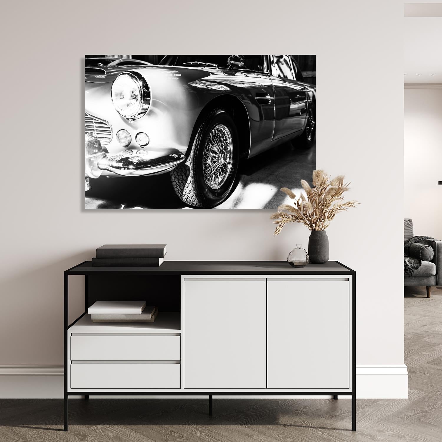 Aluminiumbild - Retro Auto Schwarz Weiss Wohnbeispiel