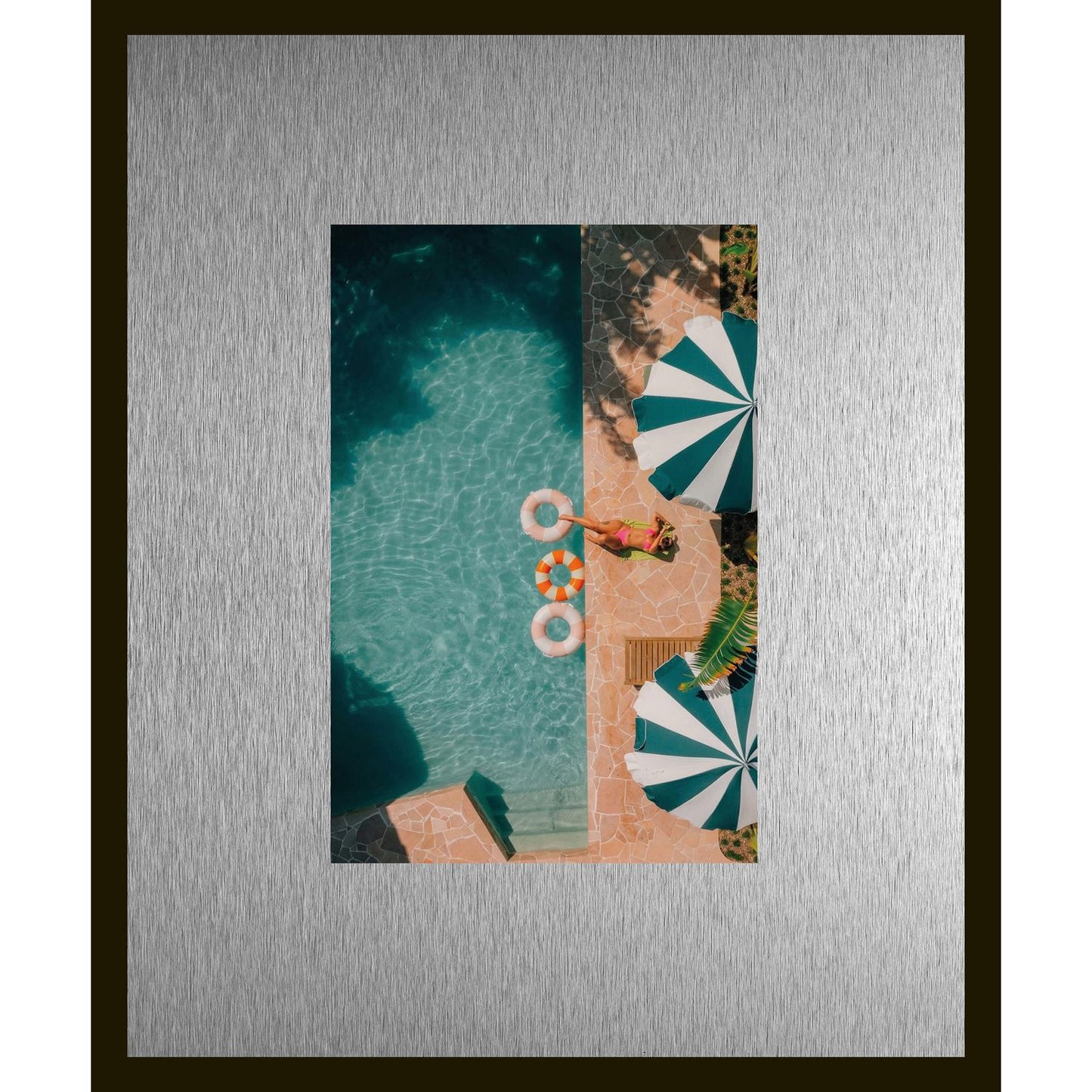 Rahmenbild mit Alupassepartout - Pool aerial view