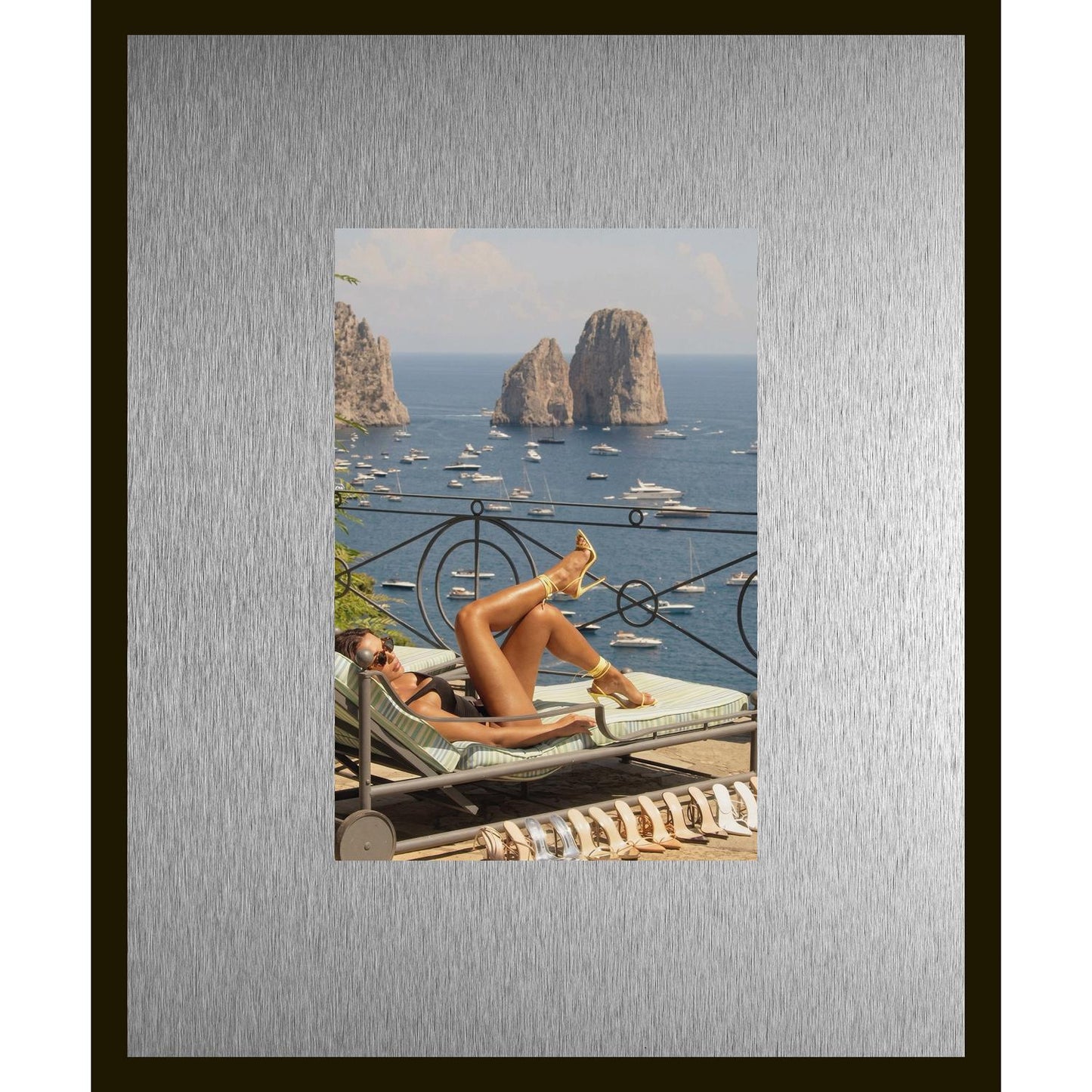 Rahmenbild mit Alupassepartout - Elegance on a deck chair