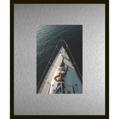 Rahmenbild mit Alupassepartout - Sunbathing on boat