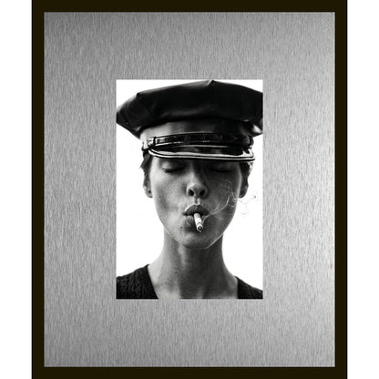 Rahmenbild mit Alupassepartout - Retro Woman Smoking