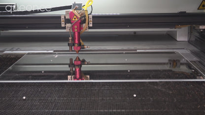 Lichtschachtabdeckung – Steine schwarz weiß